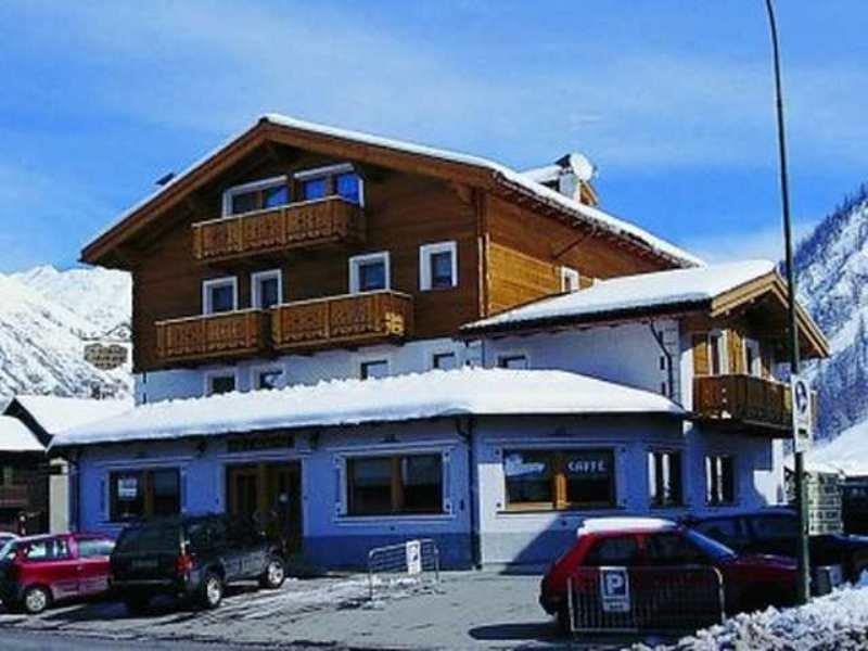 Albergo Caravasc Livigno Buitenkant foto