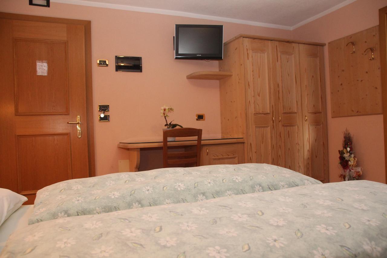Albergo Caravasc Livigno Buitenkant foto