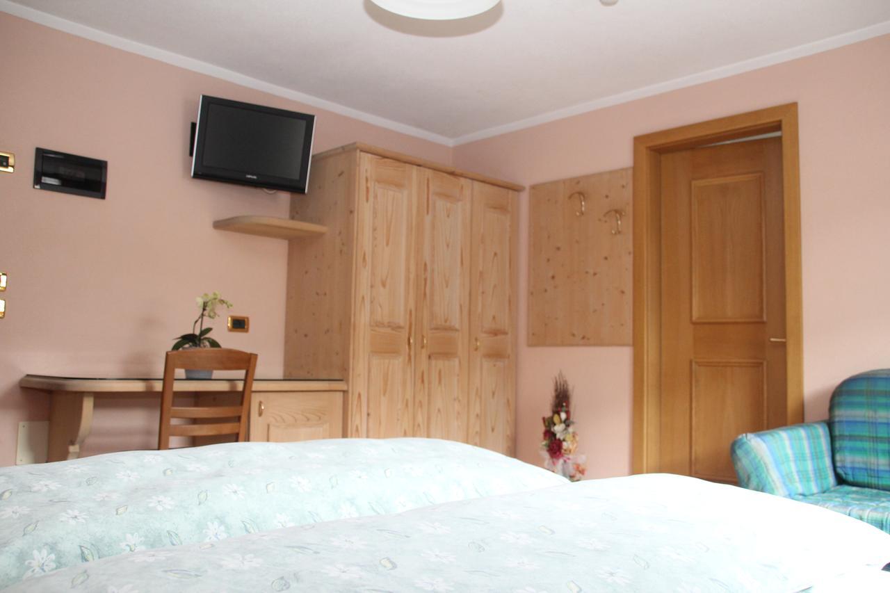 Albergo Caravasc Livigno Buitenkant foto
